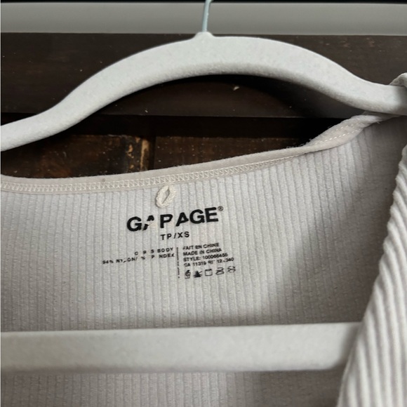 Garage Women's White Ribbed V-Neck Crop Top - Picture 2 of 2